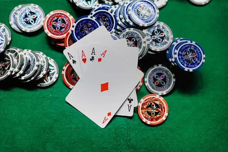 bm39 slot Live Casino ကတ်ဂိမ်းများ ကစားနေသောမြင်ကွင်း